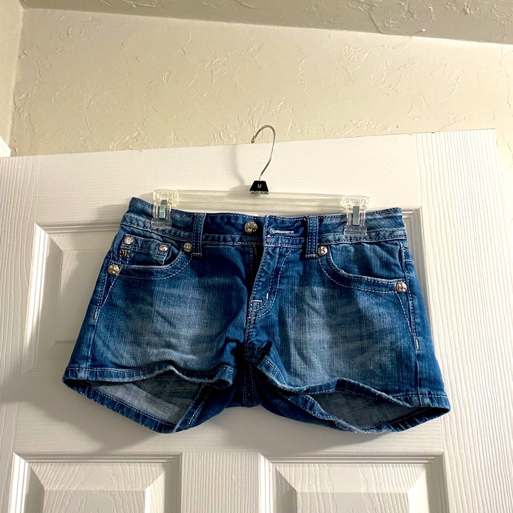 Women’s Miss Me jean shorts